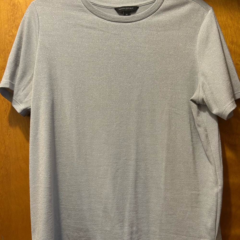 Banana Republic Light Gray Short Sleeve Tee with Sparkle